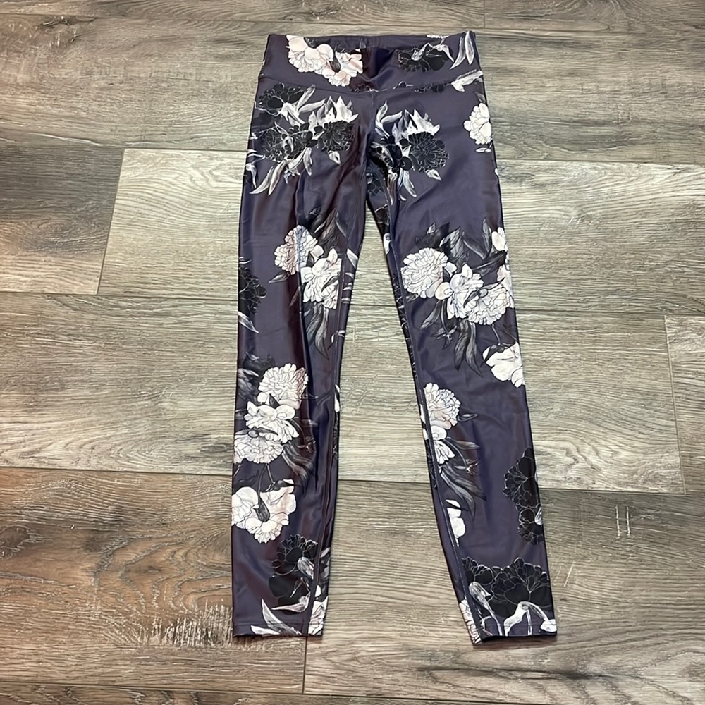 Joy Lab leggings worn once Size S